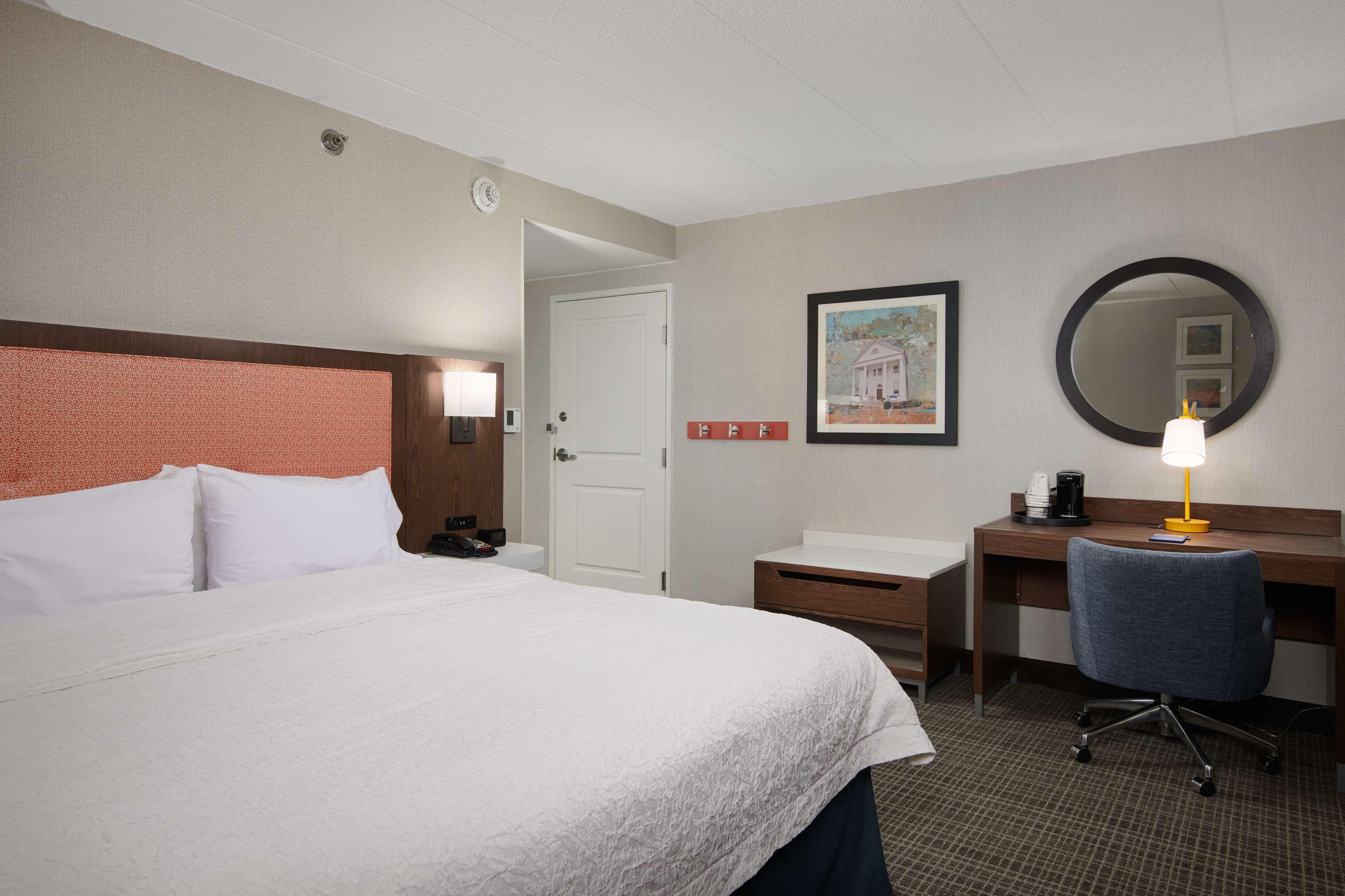 Hampton Inn Fairfax City Екстер'єр фото