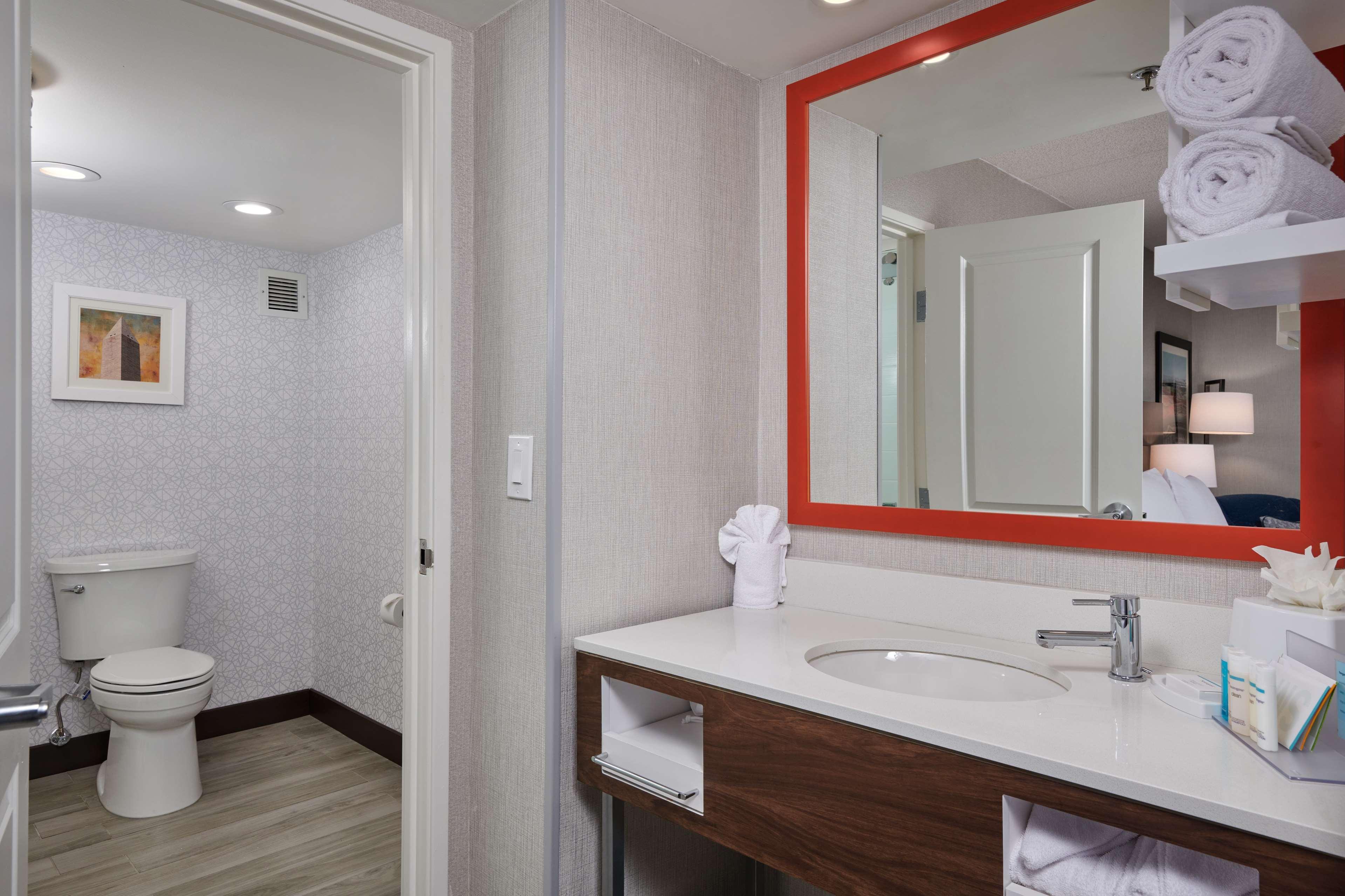 Hampton Inn Fairfax City Екстер'єр фото