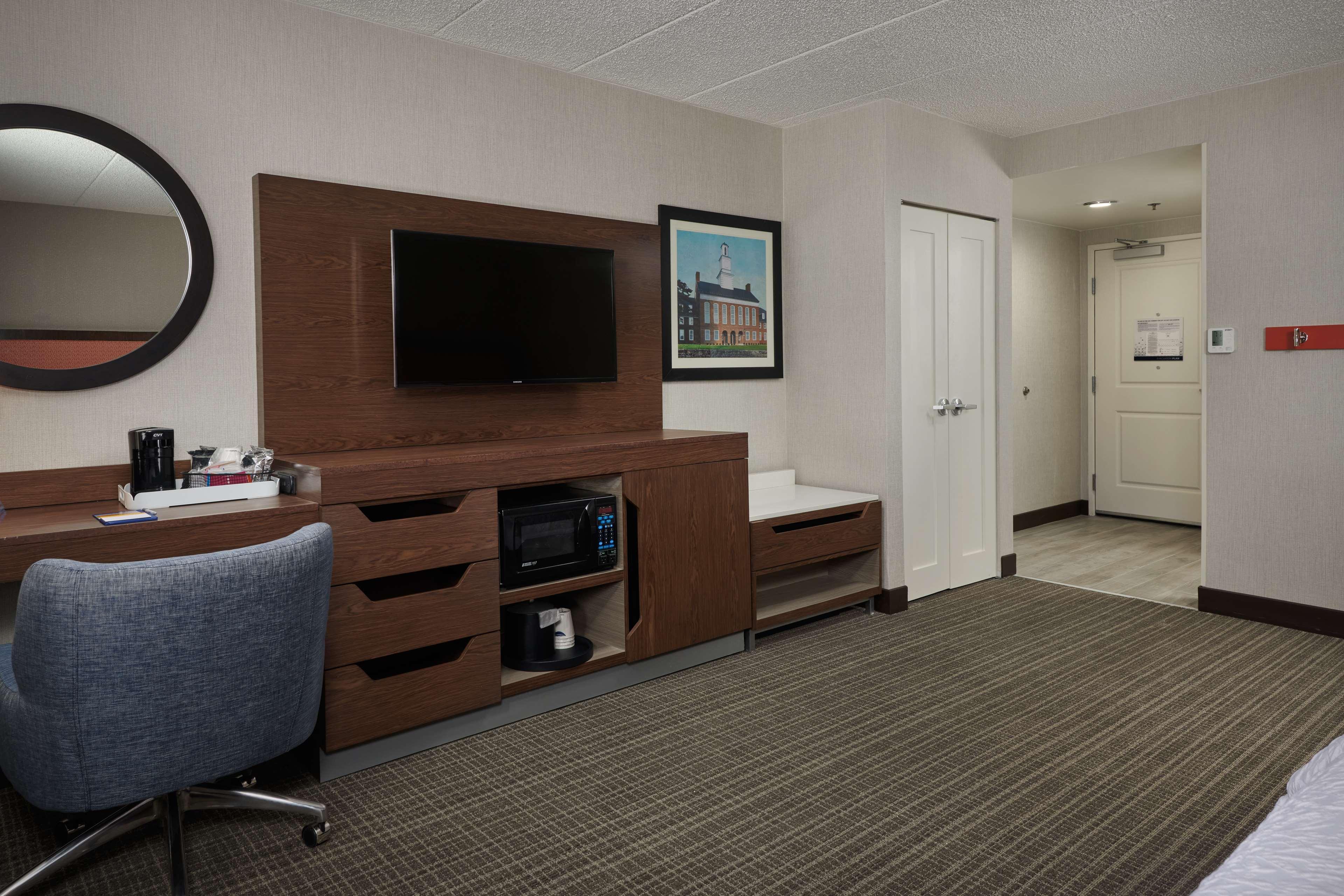 Hampton Inn Fairfax City Екстер'єр фото